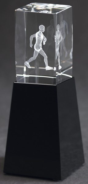  Награда хрустальная Бегун CAC50180/RUN 50х50х180мм 
