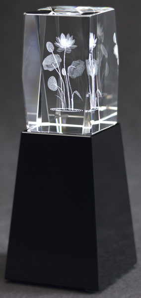 Награда хрустальная Цветок CAC50180/FLO  50х50х180мм 