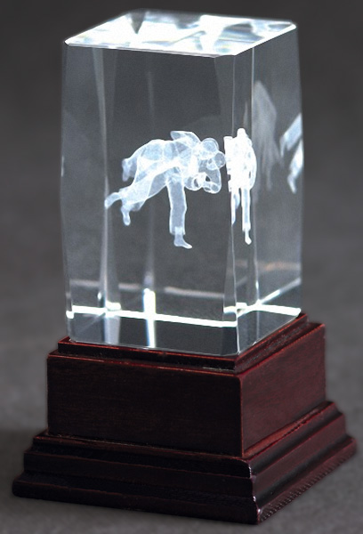 Награда хрустальная Дзюдо CAW70120/JUD 70х70х120мм 