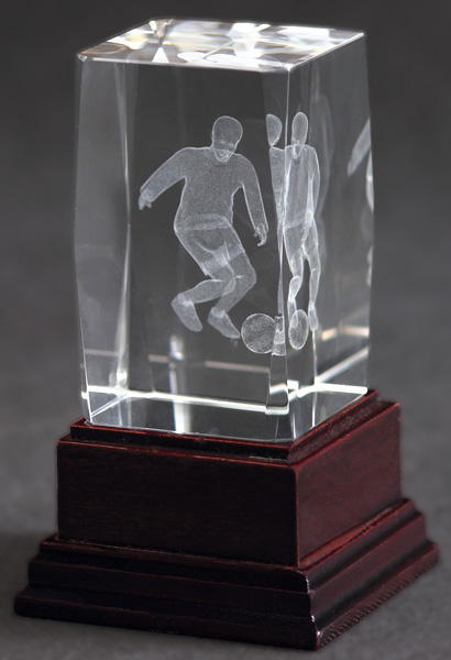  Награда хрустальная Футбол  CAW70120/SOC 70х70х120мм