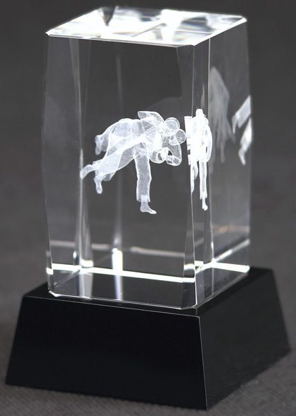  Награда хрустальная Дзюдо CAL50105/JUD 50х50х105мм 