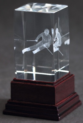  Награда хрустальная Лыжный спорт CAW70120/SKI 70х70х120мм 